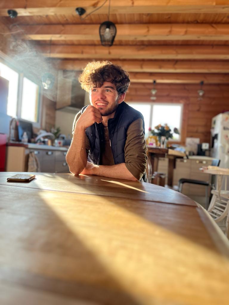 Profil de Jihad, 28 ans, Trav à Parc Hosingen