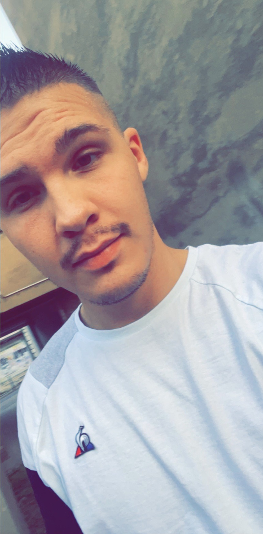 Profil de Hadj, 25 ans, Trav à Roder